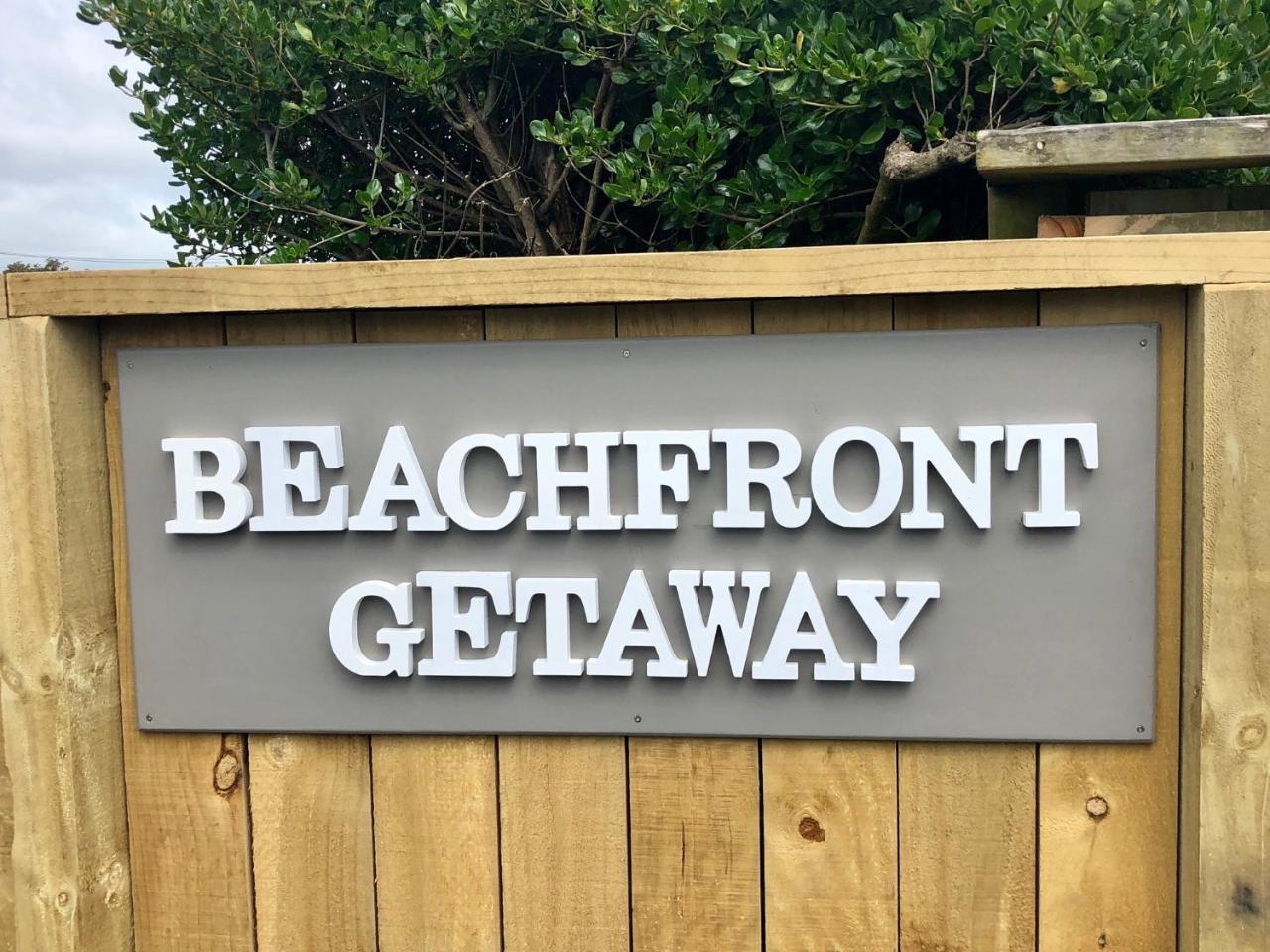 Otaki Beachfront Getaway Exterior photo